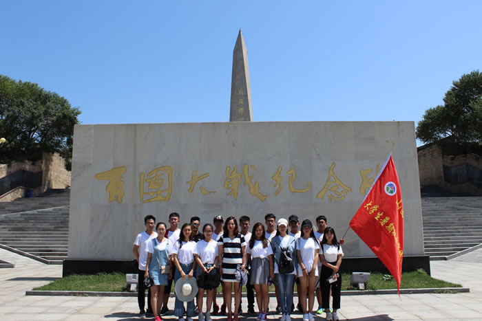 米乐在线暑期社会实践团在百团大战纪念馆.JPG 米乐在线暑期社会实践团在百团大战纪念馆.JPG