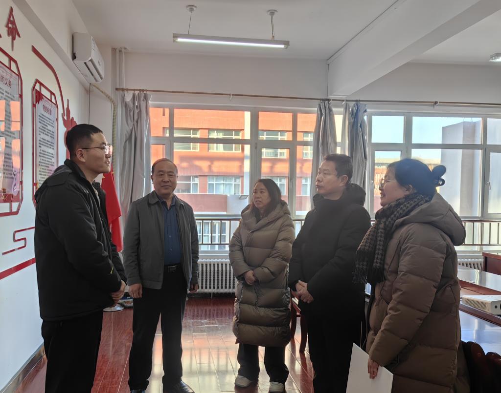 情系困难职工 工会温暖同行